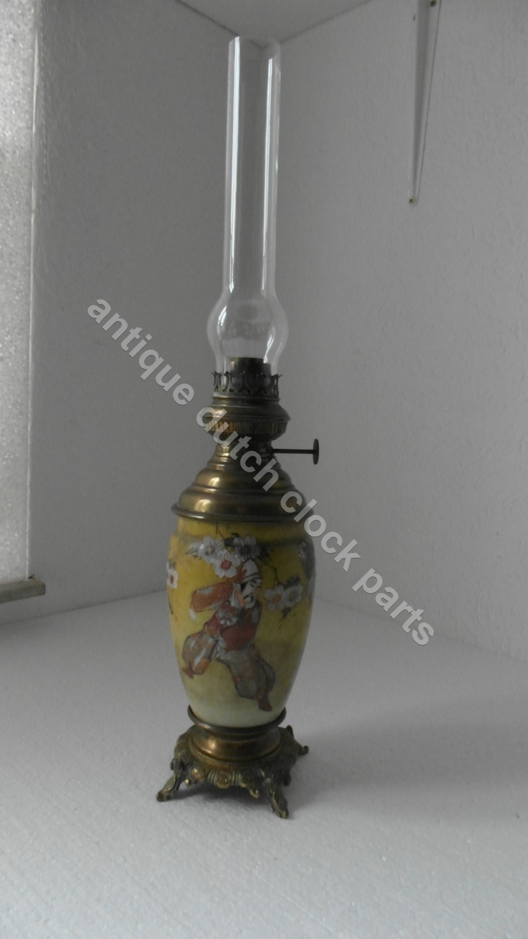 ANTIQUE SATSUMA OIL LAMP WITH JAPANESE WARRIOR