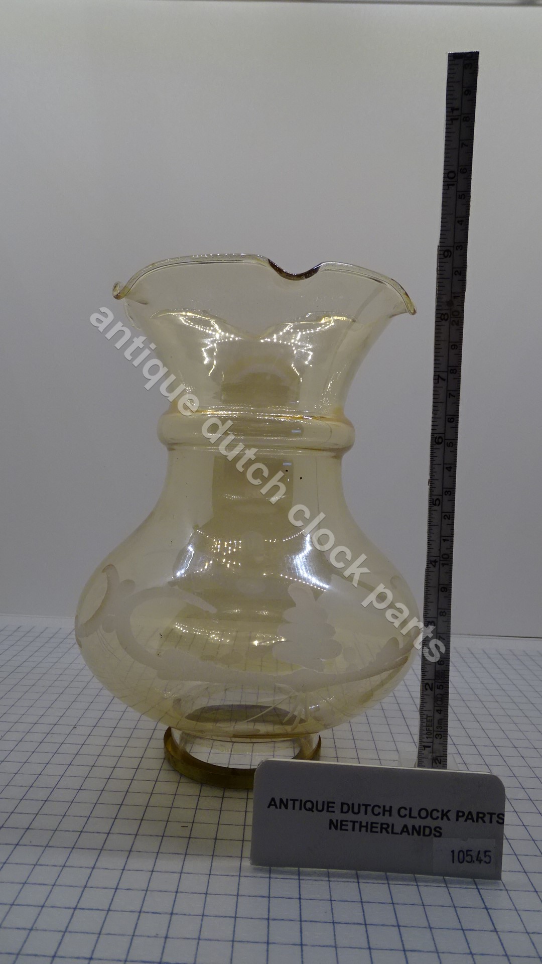 ANTIQUE GLASS SHADE FOR OIL LAMP